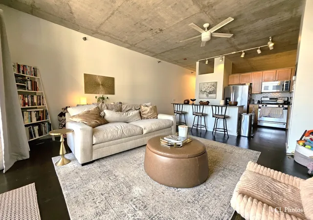 Photo 3 of Condo for sale at 720 N Larrabee St #1104, Chicago, IL 60654 | MLS# 12759850 | Listing updated on 2026-10-01