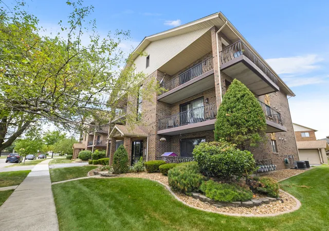 Photo 2 of Condo for sale at 8124 169th Street #2E, Tinley Park, IL 60477 | MLS# 12759852 | Listing updated on 2026-09-21