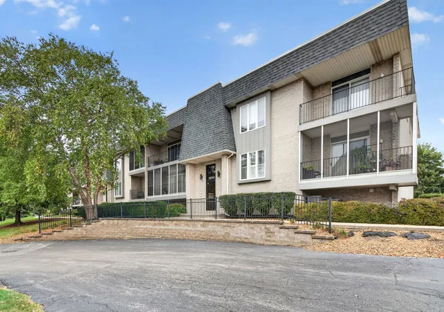 Photo 1 of Condo for sale at 15751 S Ravinia Ave #2N, Orland Park, IL 60462 | MLS# 12759854 | Listing updated on 2026-09-19