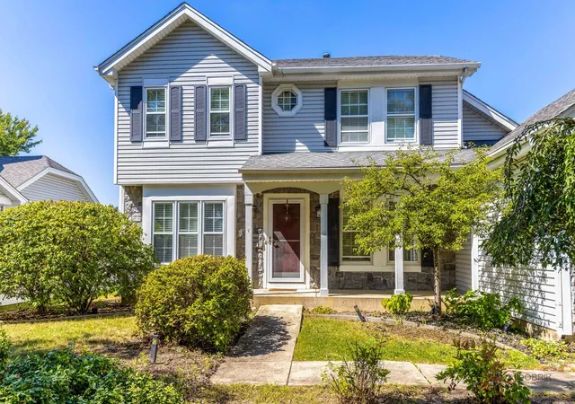 Photo 2 of Single family home for sale at 984 Georgian Pl, Bartlett, IL 60103 | MLS# 12759861 | Listing updated on 2026-09-21