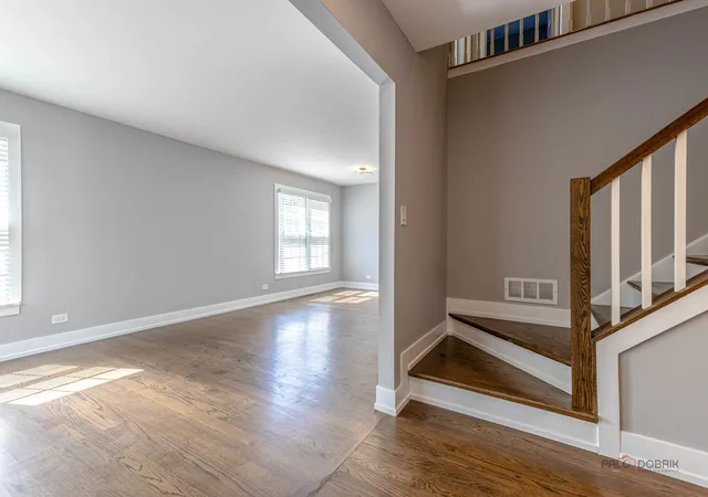 Photo 3 of Single family home for sale at 984 Georgian Pl, Bartlett, IL 60103 | MLS# 12759861 | Listing updated on 2026-09-21