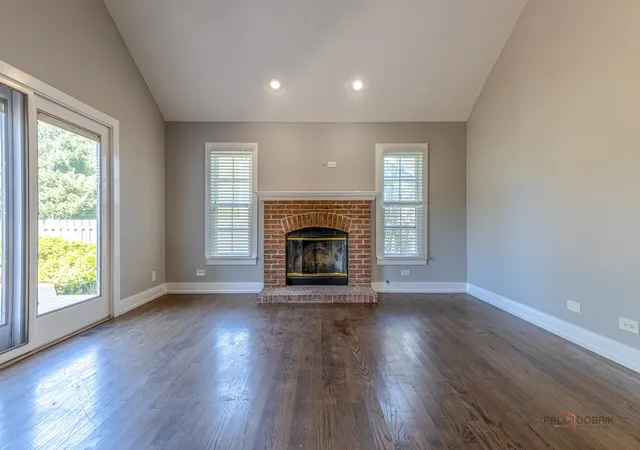 Photo 4 of Single family home for sale at 984 Georgian Pl, Bartlett, IL 60103 | MLS# 12759861 | Listing updated on 2026-09-21