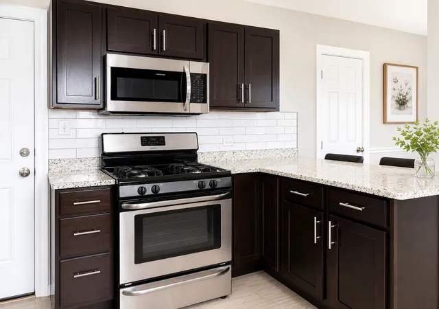 Listing Photo 4 - Condo for sale in building located at 5653 N Spaulding Ave, Chicago, IL 60659 - Unit #3E