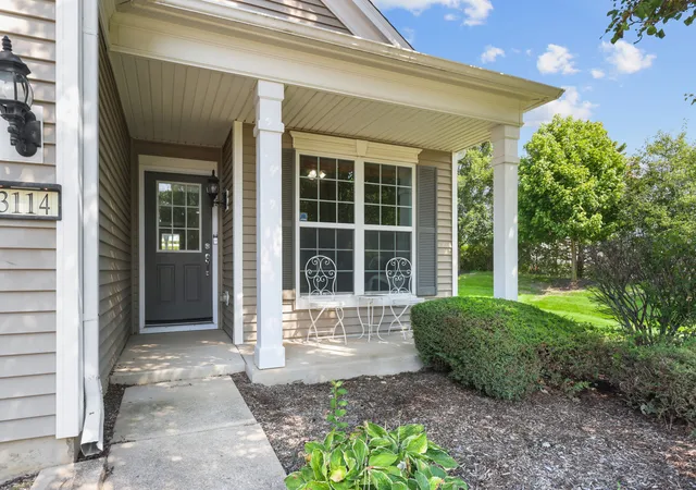 Photo 2 of Single family home for sale at 3114 Comstock Ct, Mundelein, IL 60060 | MLS# 12759891 | Listing updated on 2026-09-24