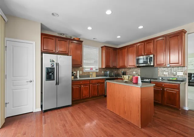 Photo 3 of Single family home for sale at 3114 Comstock Ct, Mundelein, IL 60060 | MLS# 12759891 | Listing updated on 2026-09-24