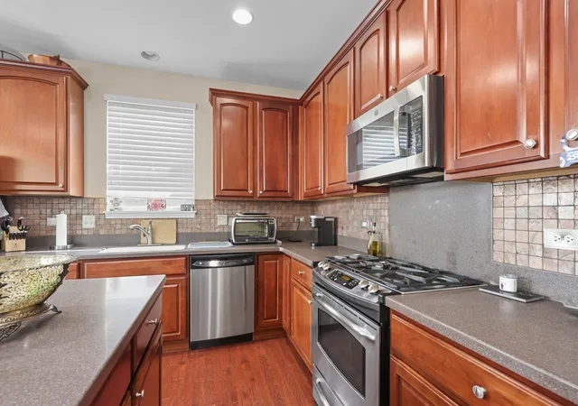 Photo 4 of Single family home for sale at 3114 Comstock Ct, Mundelein, IL 60060 | MLS# 12759891 | Listing updated on 2026-09-24
