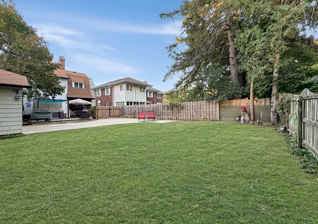Photo 3 of Single family home for sale at 1569 W Stephenson St, Freeport, IL 61032 | MLS# 12759906 | Listing updated on 2026-09-23