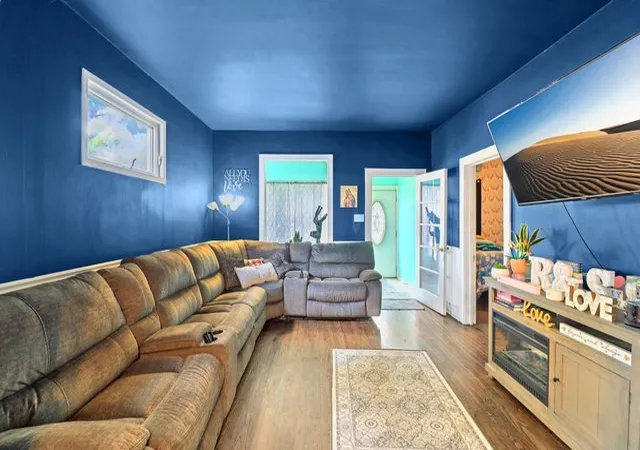 Photo 3 of Single family home for sale at 617 Hirsch Ave, Calumet City, IL 60409 | MLS# 12759907 | Listing updated on 2026-09-21