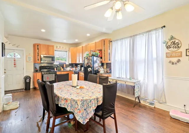 Photo 3 of Single family home for sale at 617 Hirsch Ave, Calumet City, IL 60409 | MLS# 12759907 | Listing updated on 2026-09-21