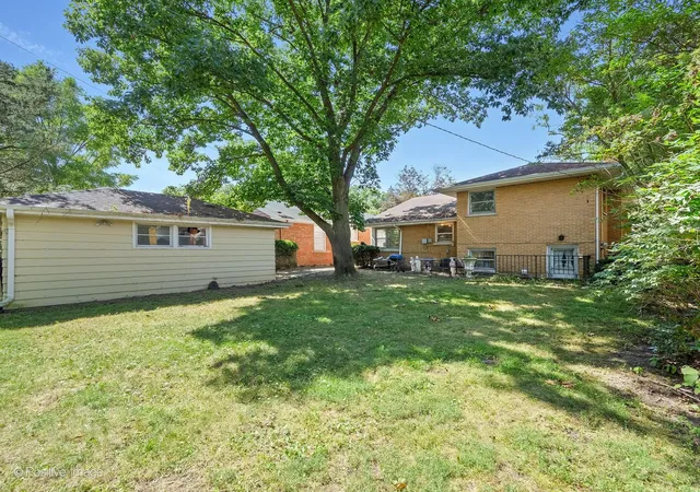 Photo 3 of Land for sale at 21 N Quincy St, Hinsdale, IL 60521 | MLS# 12759916 | Listing updated on 2026-09-22
