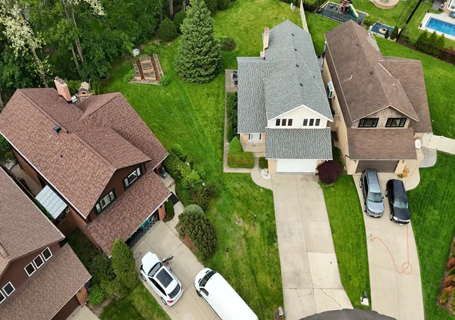 Photo 3 of Single family home for sale at 8315 Helen Ct, Downers Grove, IL 60516 | MLS# 12759919 | Listing updated on 2026-09-21