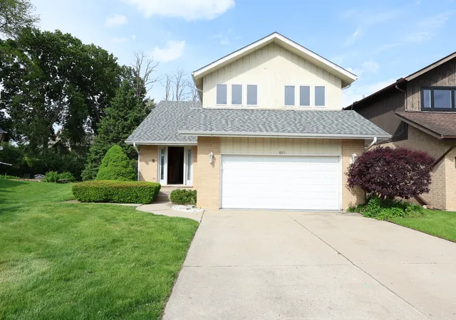 Photo 4 of Single family home for sale at 8315 Helen Ct, Downers Grove, IL 60516 | MLS# 12759919 | Listing updated on 2026-09-21