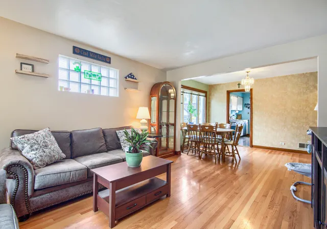 Photo 3 of Single family home for sale at 3901 W 107th Street, Chicago, IL 60655 | MLS# 12759929 | Listing updated on 2026-09-23