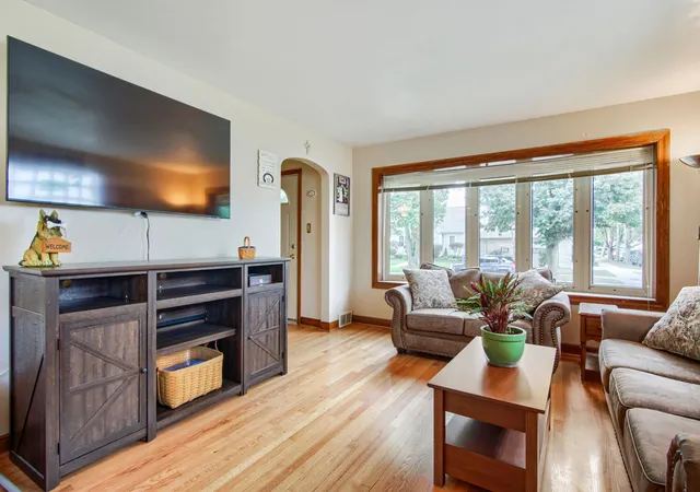 Photo 3 of Single family home for sale at 3901 W 107th Street, Chicago, IL 60655 | MLS# 12759929 | Listing updated on 2026-09-23