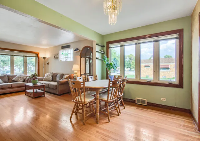 Photo 4 of Single family home for sale at 3901 W 107th Street, Chicago, IL 60655 | MLS# 12759929 | Listing updated on 2026-09-23