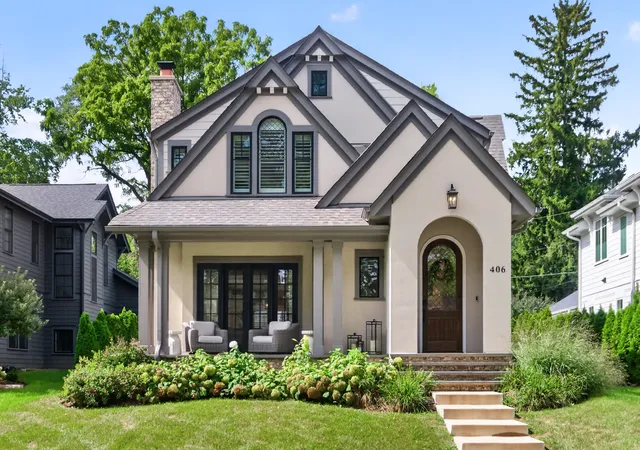 Photo 1 of Single family home for sale at 406 S River Ln, Geneva, IL 60134 | MLS# 12759938 | Listing updated on 2026-09-28