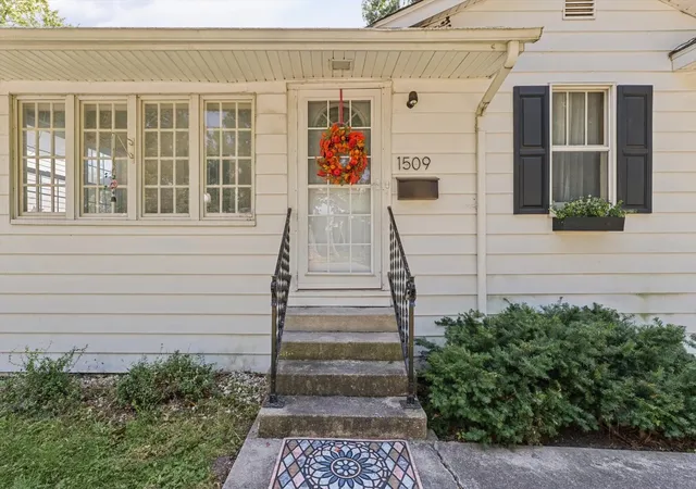 Photo 3 of Single family home for sale at 1509 W Clark St, Champaign, IL 61821 | MLS# 12759951 | Listing updated on 2026-10-09