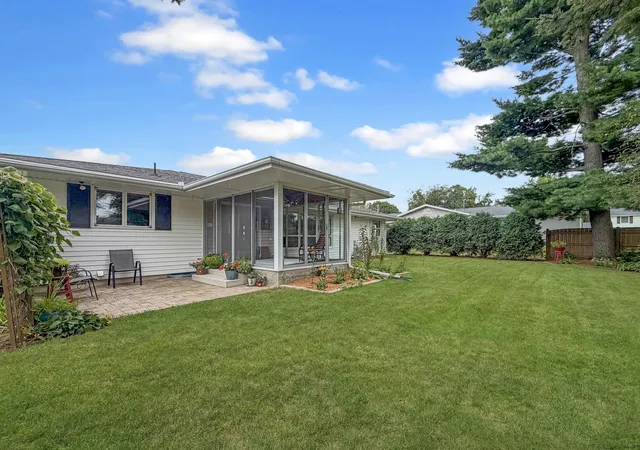 Photo 1 of Single family home for sale at 1353 Empire Ct, Freeport, IL 61032 | MLS# 12759969 | Listing updated on 2026-09-23