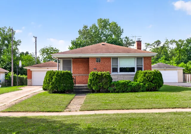 Photo 2 of Single family home for sale at 514 W Center St, Itasca, IL 60143 | MLS# 12759971 | Listing updated on 2026-09-21