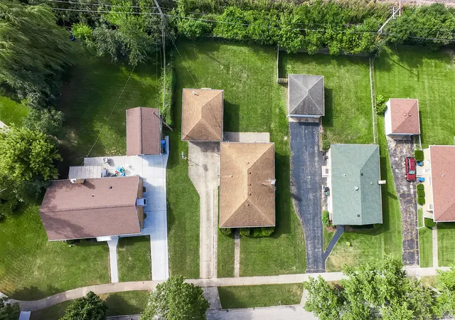 Photo 4 of Single family home for sale at 514 W Center St, Itasca, IL 60143 | MLS# 12759971 | Listing updated on 2026-09-21