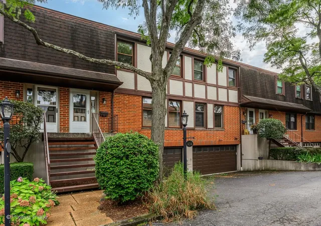 Photo 1 of Townhouse for sale at 1454 Glencoe Ave, Highland Park, IL 60035 | MLS# 12759989 | Listing updated on 2026-09-22