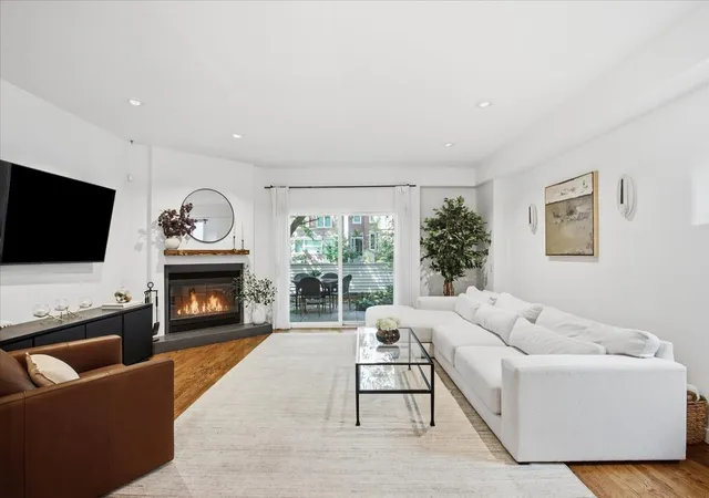Photo 4 of Townhouse for sale at 1341 N Wolcott Ave #A, Chicago, IL 60622 | MLS# 12760000 | Listing updated on 2026-09-24