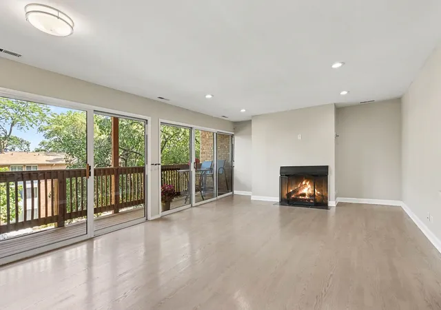 Photo 3 of Condo for sale at 5809 Oakwood Dr #D, Lisle, IL 60532 | MLS# 12760005 | Listing updated on 2026-09-21