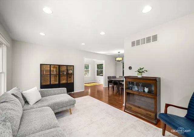 Photo 4 of Single family home for sale at 311 Devlin Ct, Naperville, IL 60565 | MLS# 12760015 | Listing updated on 2026-10-07