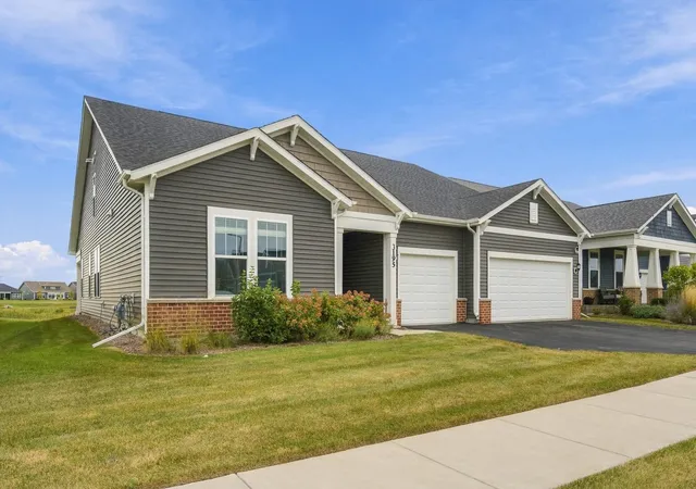 Photo 3 of Single family home for sale at 3195 Lincoln Prairie Blvd, Aurora, IL 60503 | MLS# 12760016 | Listing updated on 2026-10-07