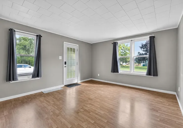 Photo 3 of Single family home for sale at 1008 Painter St, Streator, IL 61364 | MLS# 12760018 | Listing updated on 2026-09-23