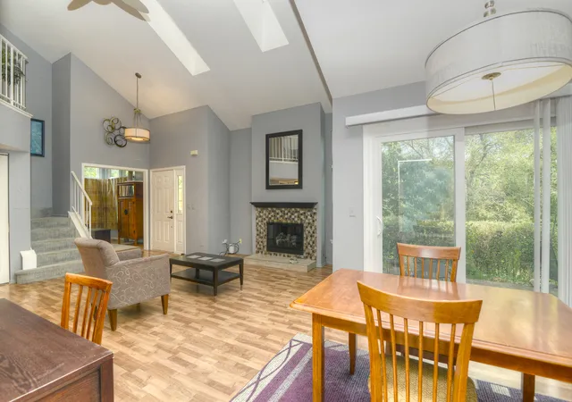 Photo 4 of Townhouse for sale at 1633 Penny Ln, Crystal Lake, IL 60014 | MLS# 12760028 | Listing updated on 2026-09-30
