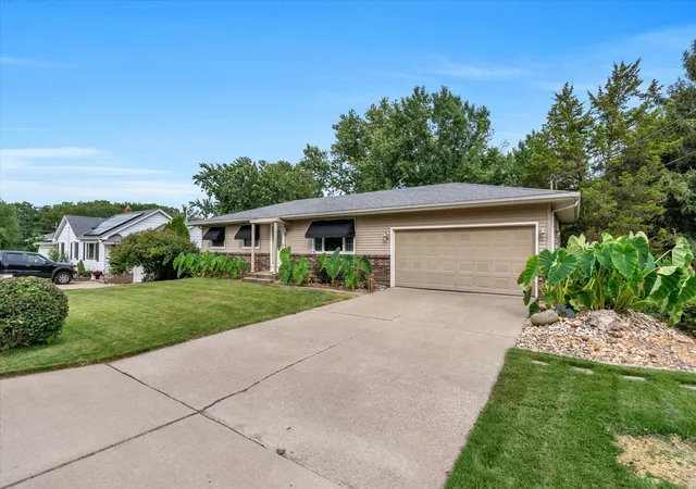 Photo 4 of Single family home for sale at 2326 14th Street, East Moline, IL 61244 | MLS# 12760029 | Listing updated on 2026-09-21