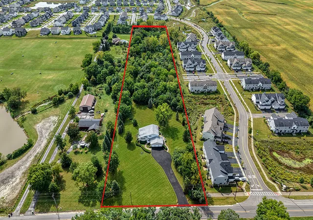 Photo 3 of Single family home for sale at 15433 W 163rd Street, Homer Glen, IL 60491 | MLS# 12760043 | Listing updated on 2026-09-29