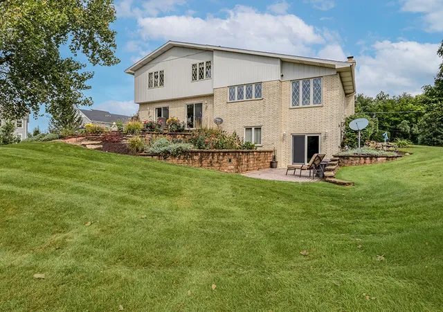 Photo 4 of Single family home for sale at 15433 W 163rd Street, Homer Glen, IL 60491 | MLS# 12760043 | Listing updated on 2026-09-29