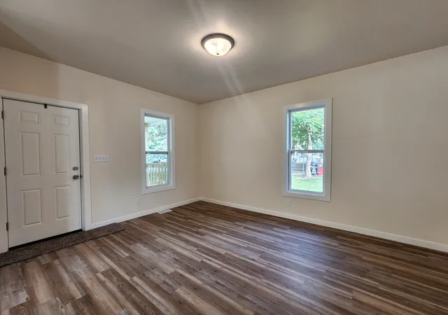 Photo 3 of Single family home for sale at 211 N Hickory St, Wenona, IL 61377 | MLS# 12760046 | Listing updated on 2026-09-26
