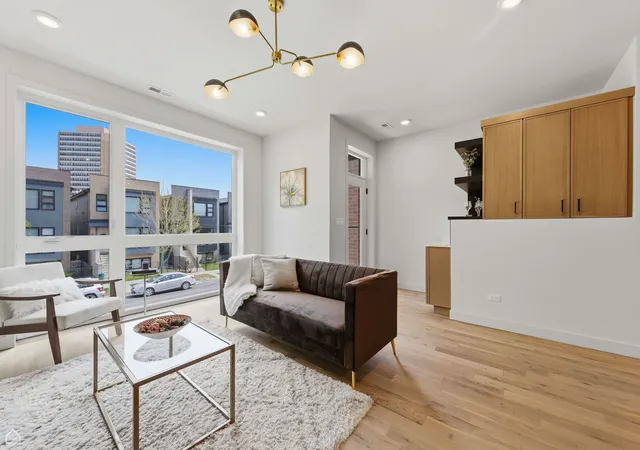 Photo 3 of Condo for sale at 4132 S Calumet Ave #201, Chicago, IL 60653 | MLS# 12760048 | Listing updated on 2026-09-24