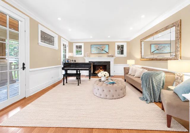 Photo 3 of Single family home for sale at 427 W Walnut St, Hinsdale, IL 60521 | MLS# 12760060 | Listing updated on 2026-09-27