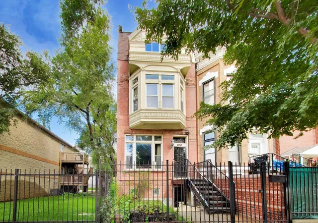 Photo 1 of Single family home for sale at 2252 W Warren Blvd, Chicago, IL 60612 | MLS# 12760069 | Listing updated on 2026-09-16