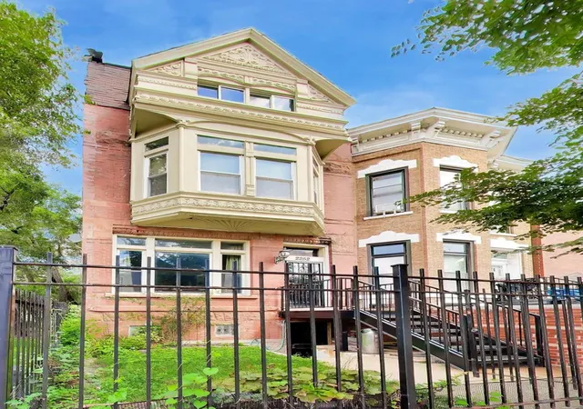 Photo 3 of Single family home for sale at 2252 W Warren Blvd, Chicago, IL 60612 | MLS# 12760069 | Listing updated on 2026-09-16