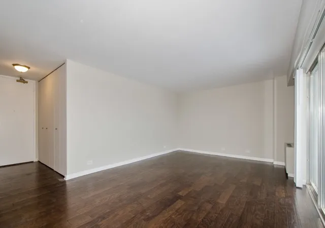 Photo 2 of Condo for sale at 6833 N Kedzie Ave #914, Chicago, IL 60645 | MLS# 12760084 | Listing updated on 2026-09-22