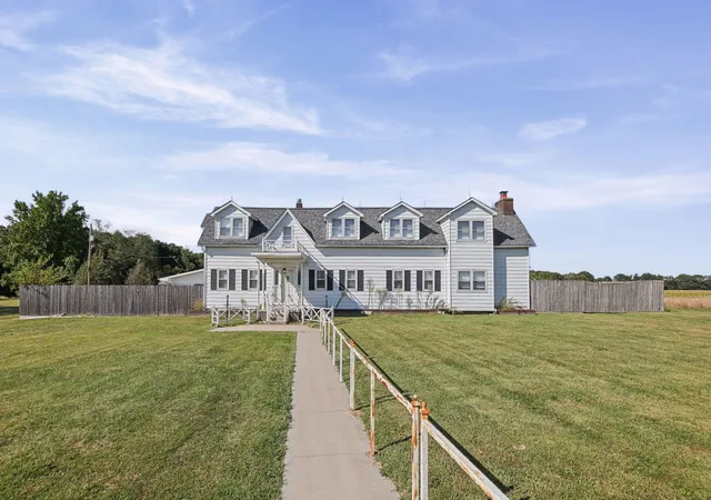 Photo 2 of Single family home for sale at 551 County Hwy 16, Cisne, IL 62823 | MLS# 12760099 | Listing updated on 2026-09-21
