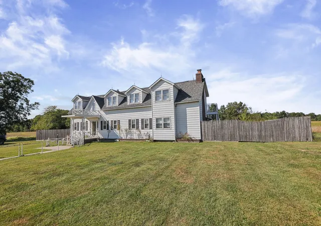Photo 3 of Single family home for sale at 551 County Hwy 16, Cisne, IL 62823 | MLS# 12760099 | Listing updated on 2026-09-21