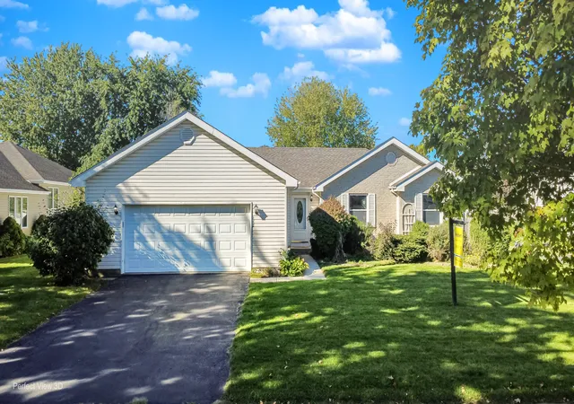 Single family home for sale at 889 Redwood Dr, Elwood, IL 60421 | MLS# 12760104