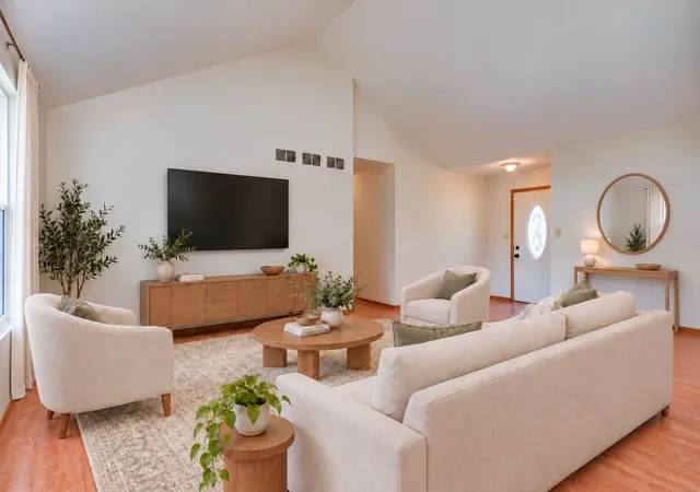 Photo 4 of Single family home for sale at 889 Redwood Dr, Elwood, IL 60421 | MLS# 12760104 | Listing updated on 2026-10-28
