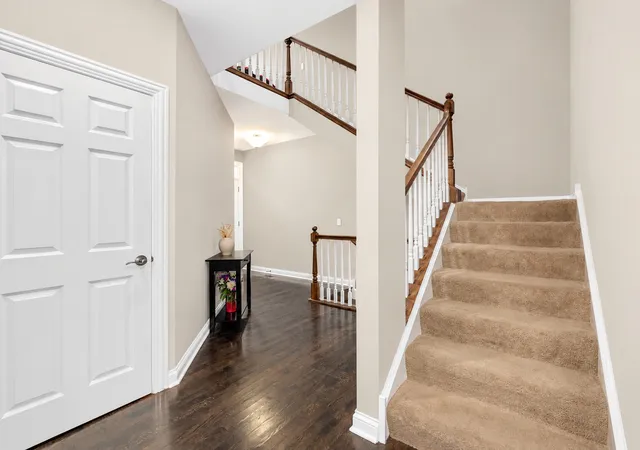 Photo 3 of Townhouse for sale at 1039 Hickory Dr, Western Springs, IL 60558 | MLS# 12760116 | Listing updated on 2026-10-22