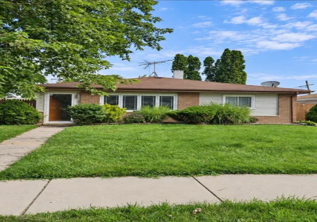 Photo 1 of Single family home for sale at 660 163rd Street, Calumet City, IL 60409 | MLS# 12760122 | Listing updated on 2026-09-21