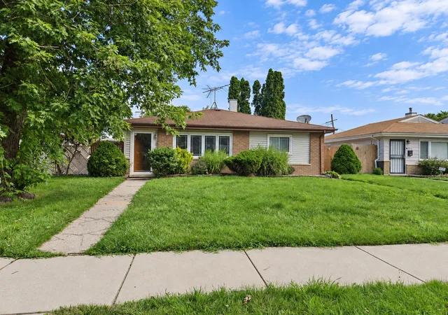 Photo 2 of Single family home for sale at 660 163rd Street, Calumet City, IL 60409 | MLS# 12760122 | Listing updated on 2026-09-21
