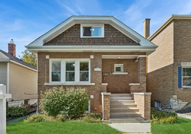 Single family home for sale at 3330 Oak Ave, Brookfield, IL 60513 | MLS# 12760123