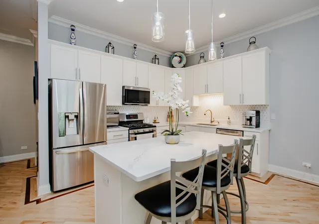 Photo 4 of Townhouse for sale at 11 Rienzi Ln, Highwood, IL 60040 | MLS# 12760125 | Listing updated on 2026-09-28