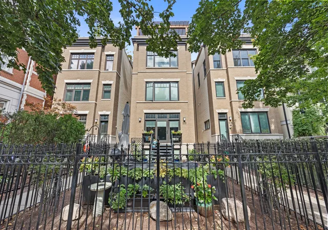 Photo 1 of Sale Pending at 708 W Schubert Ave #B, Chicago, IL 60614 | MLS# 12760131 | Listing updated on 2026-09-28